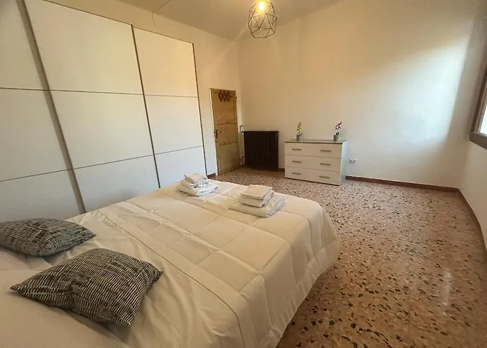 公寓 3 Bedrooms Apartment-autodromo-centro Storico